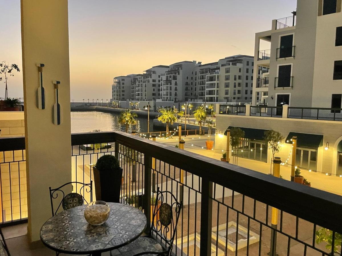 Ultimate Stay - 4 Beds - La Mer - Sunset Marina View Dubai Luaran gambar